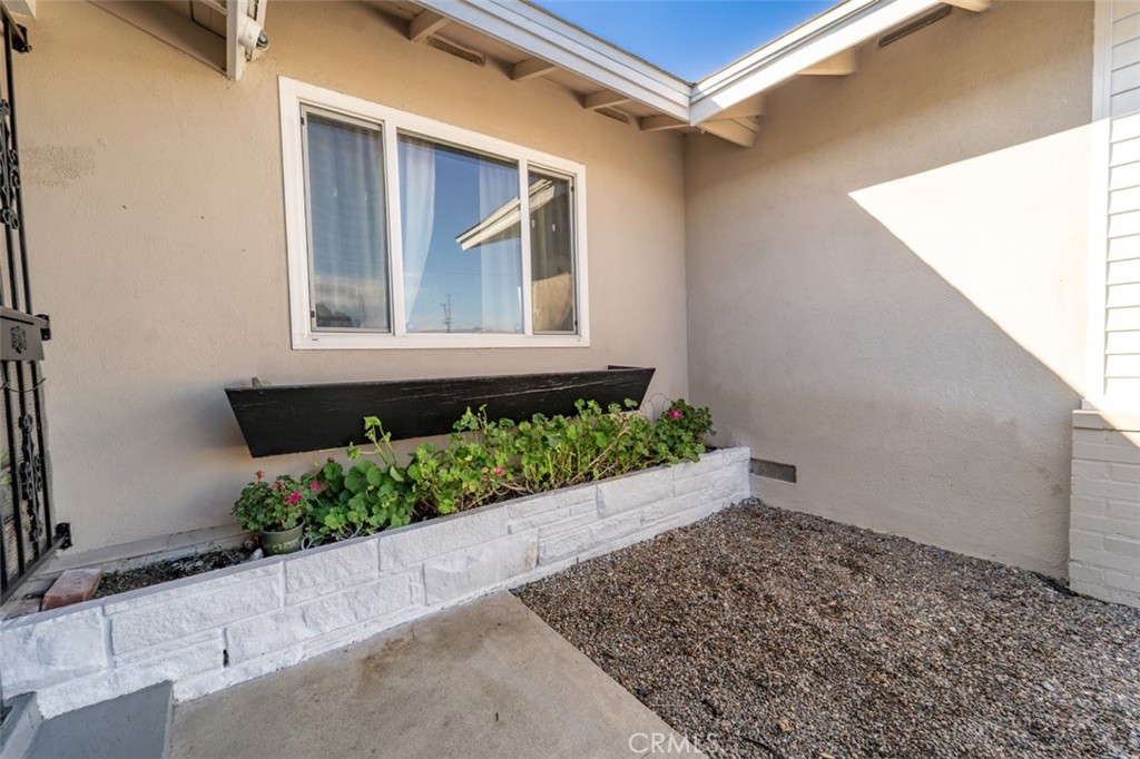 223 South Emerald Street Anaheim, CA 92804 - Photo 30 of 46