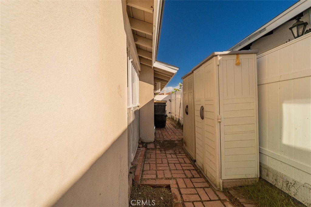 223 South Emerald Street Anaheim, CA 92804 - Photo 38 of 46