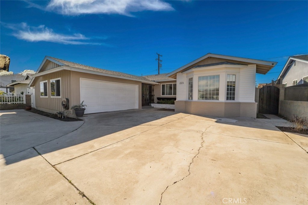 223 South Emerald Street Anaheim, CA 92804 - Photo 4 of 46