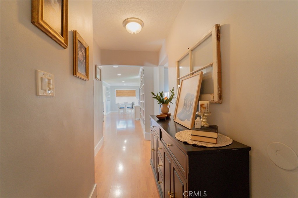 223 South Emerald Street Anaheim, CA 92804 - Photo 8 of 46