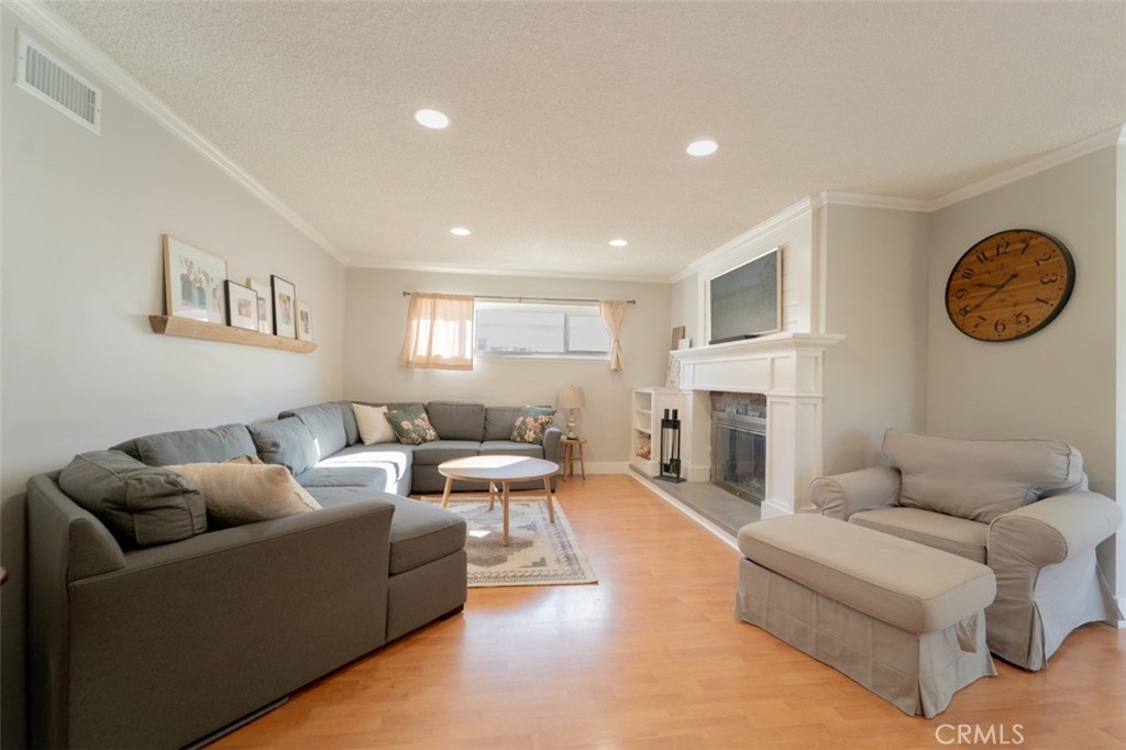 223 South Emerald Street Anaheim, CA 92804 - Photo 10 of 46