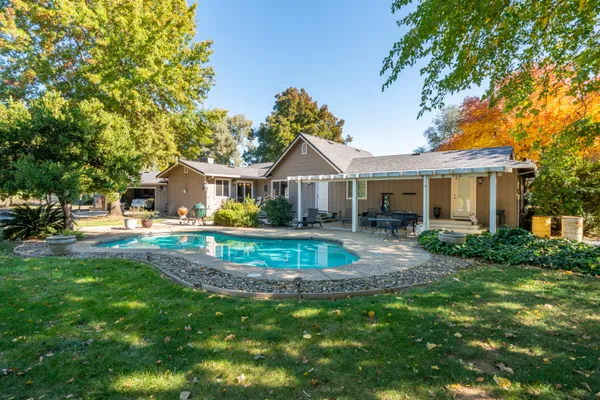 $750,000 | 7429 Danish Lane, Redding, CA 96002