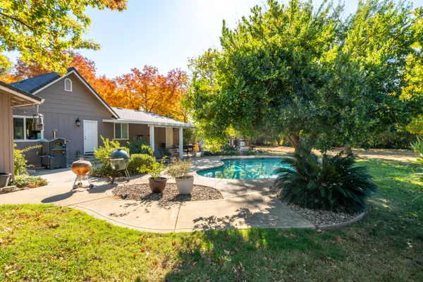 $750,000 | 7429 Danish Lane, Redding, CA 96002
