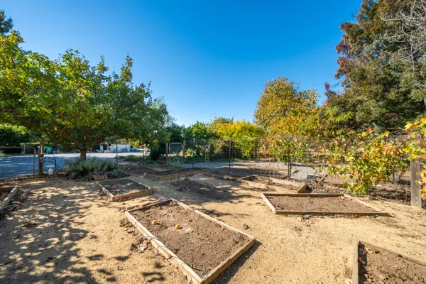 $750,000 | 7429 Danish Lane, Redding, CA 96002
