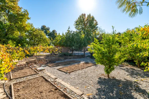 $750,000 | 7429 Danish Lane, Redding, CA 96002
