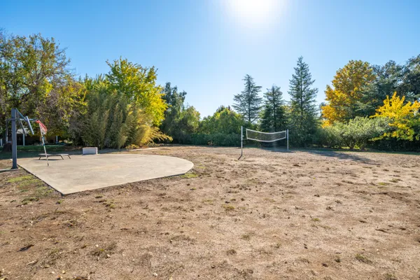 $750,000 | 7429 Danish Lane, Redding, CA 96002