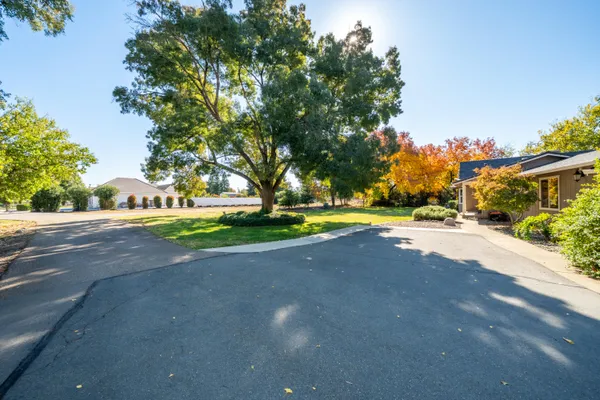 $750,000 | 7429 Danish Lane, Redding, CA 96002