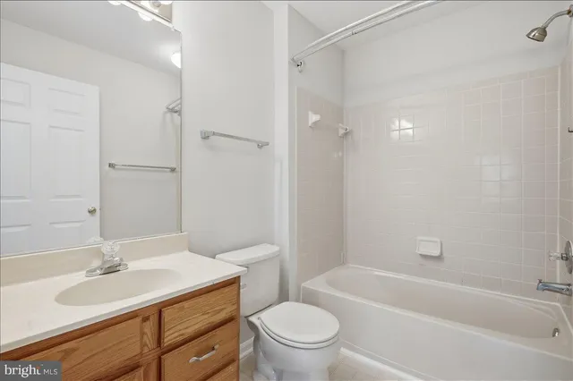 $450,000 | 8307 Green Heron Way, Unit 11, Lorton, VA 22079