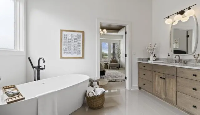 $1,011,230 | 17604 Carter Street, Overland Park, KS 66013