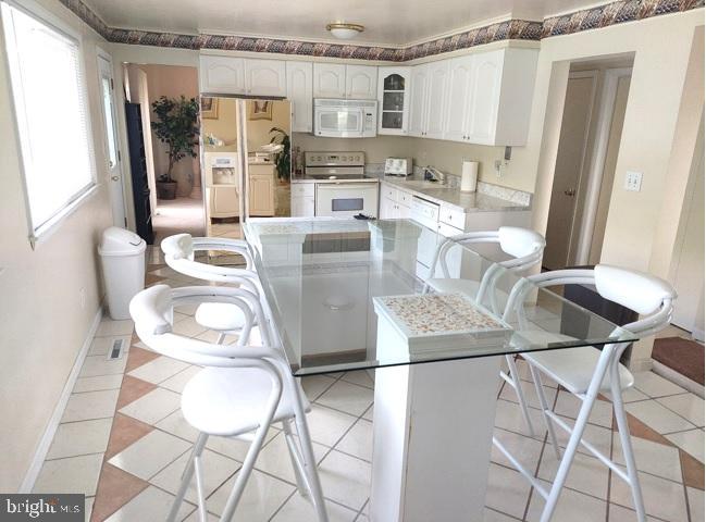 8909 Meadow Heights Road Randallstown, MD 21133 - Photo 5 of 23 Kitchen