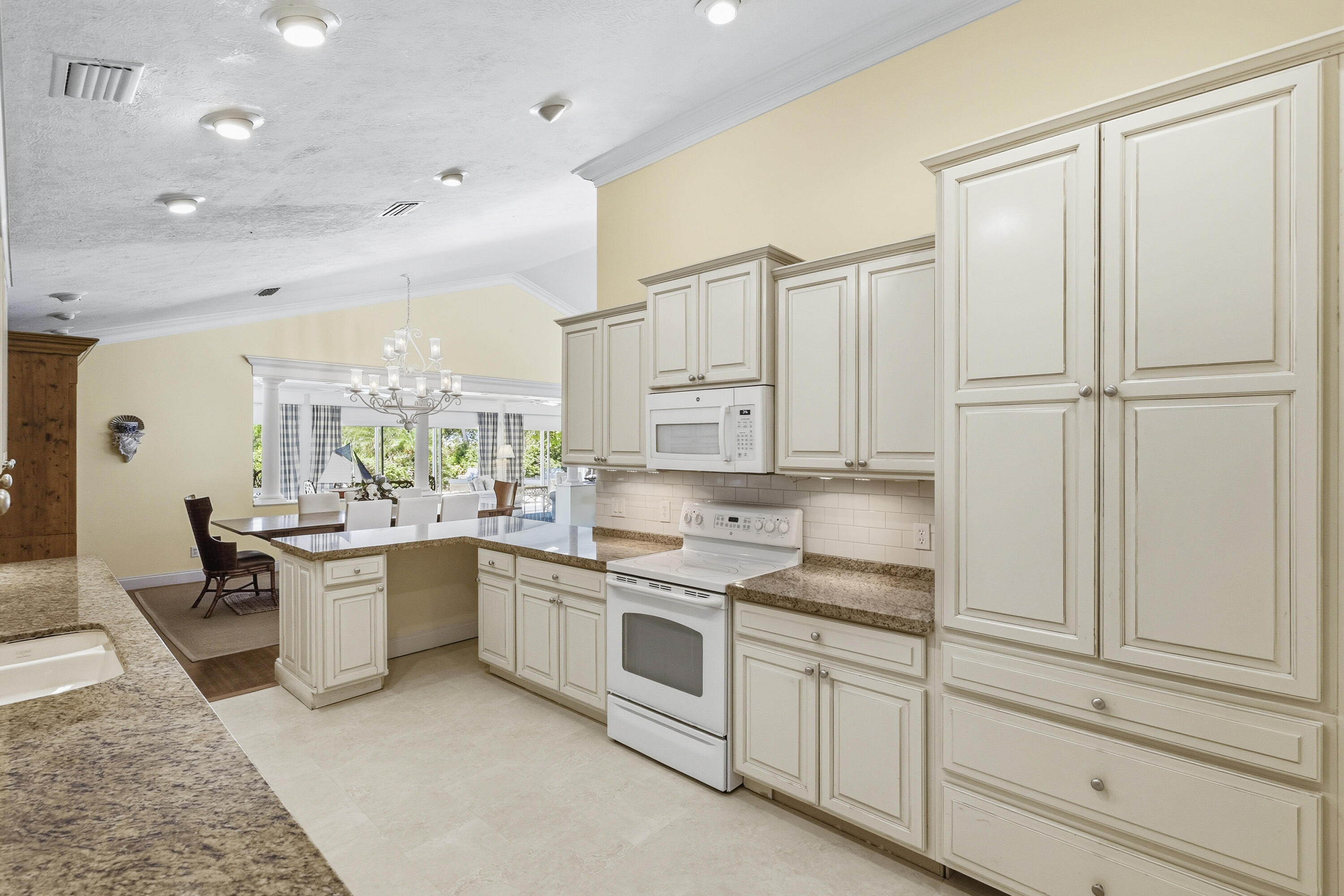 5311 Southeast Burning Tree Circle Stuart, FL 34997 - Photo 18 of 79 DSC04946