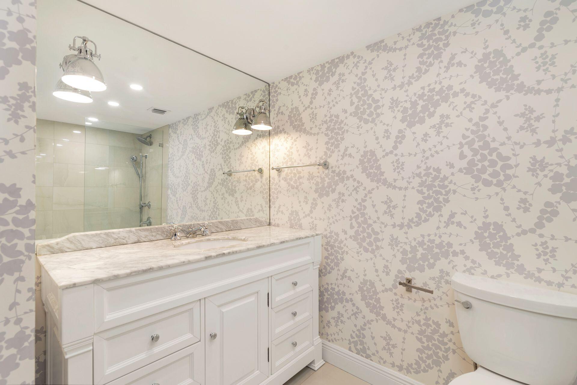 3800 Washington Road, Unit 208 West Palm Beach, FL 33405 - Photo 11 of 31 12