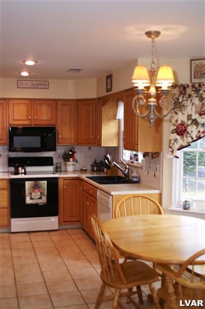 1160 Overlook Road Whitehall, PA 18052 - Photo 3 of 36 Gallery Image 3
