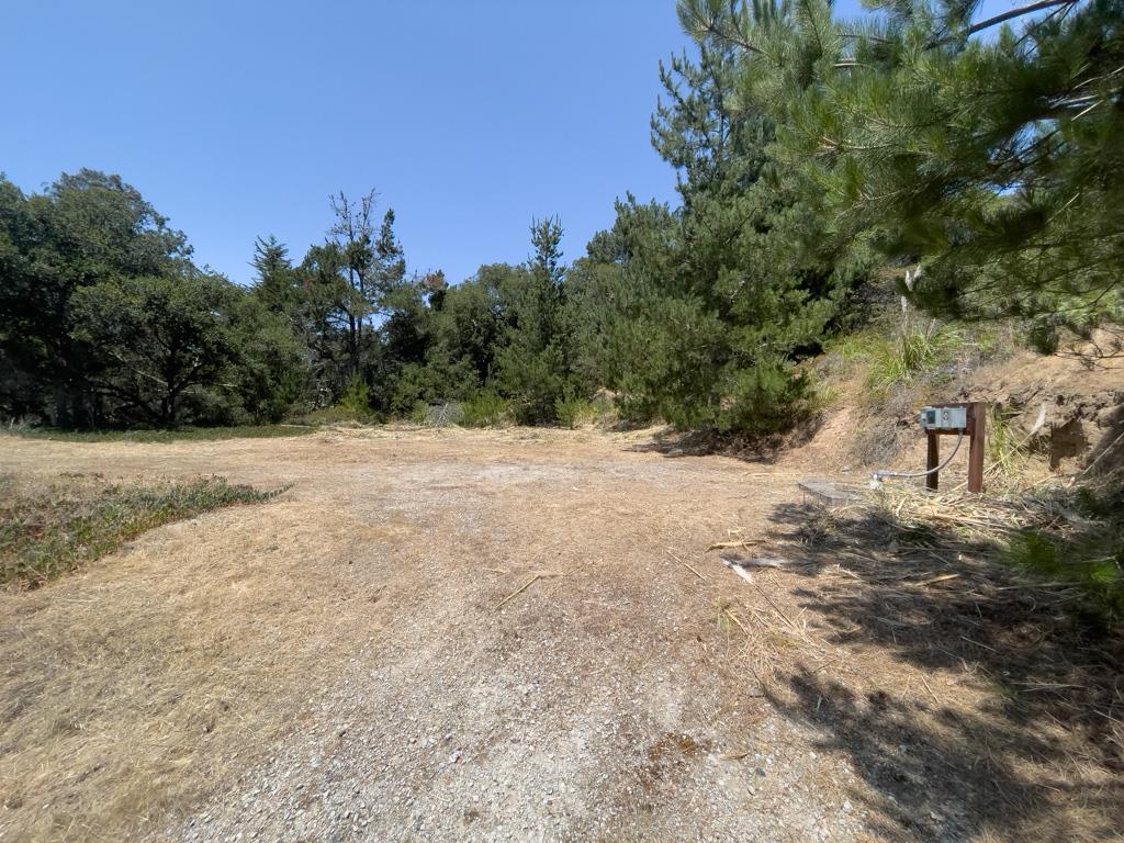 58 Desmond Road Salinas, CA 93907 - Photo 4 of 11 a view of outdoor space and yard
