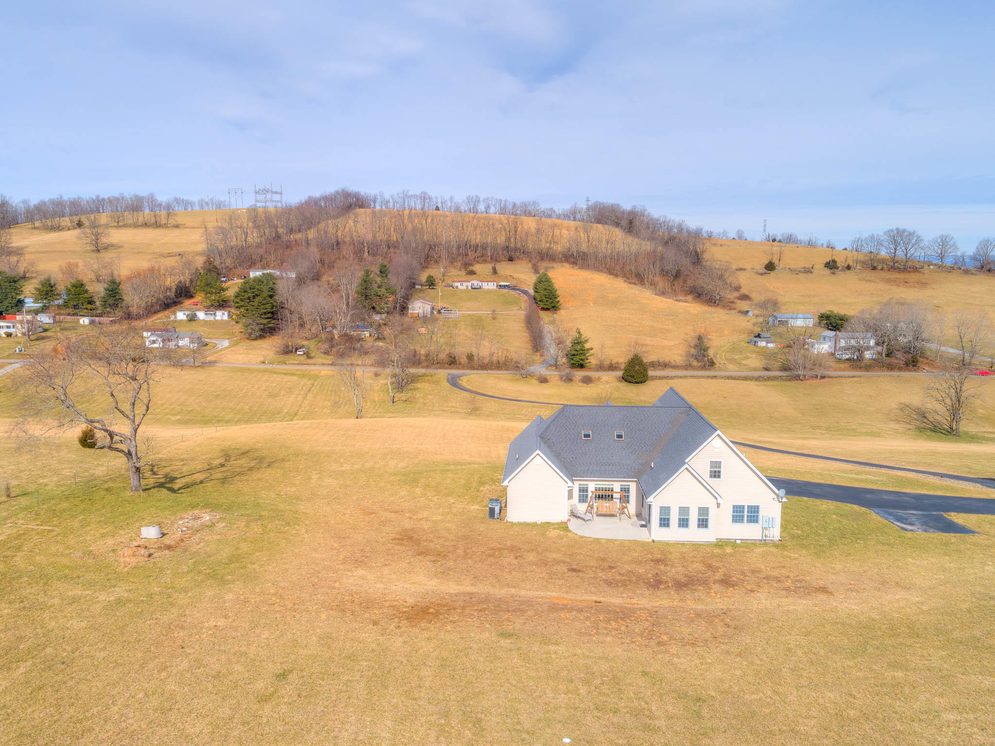 4778 Shelburne Road Radford, VA 24141 - Photo 53 of 55 4778_ShelburneRd_Web-53