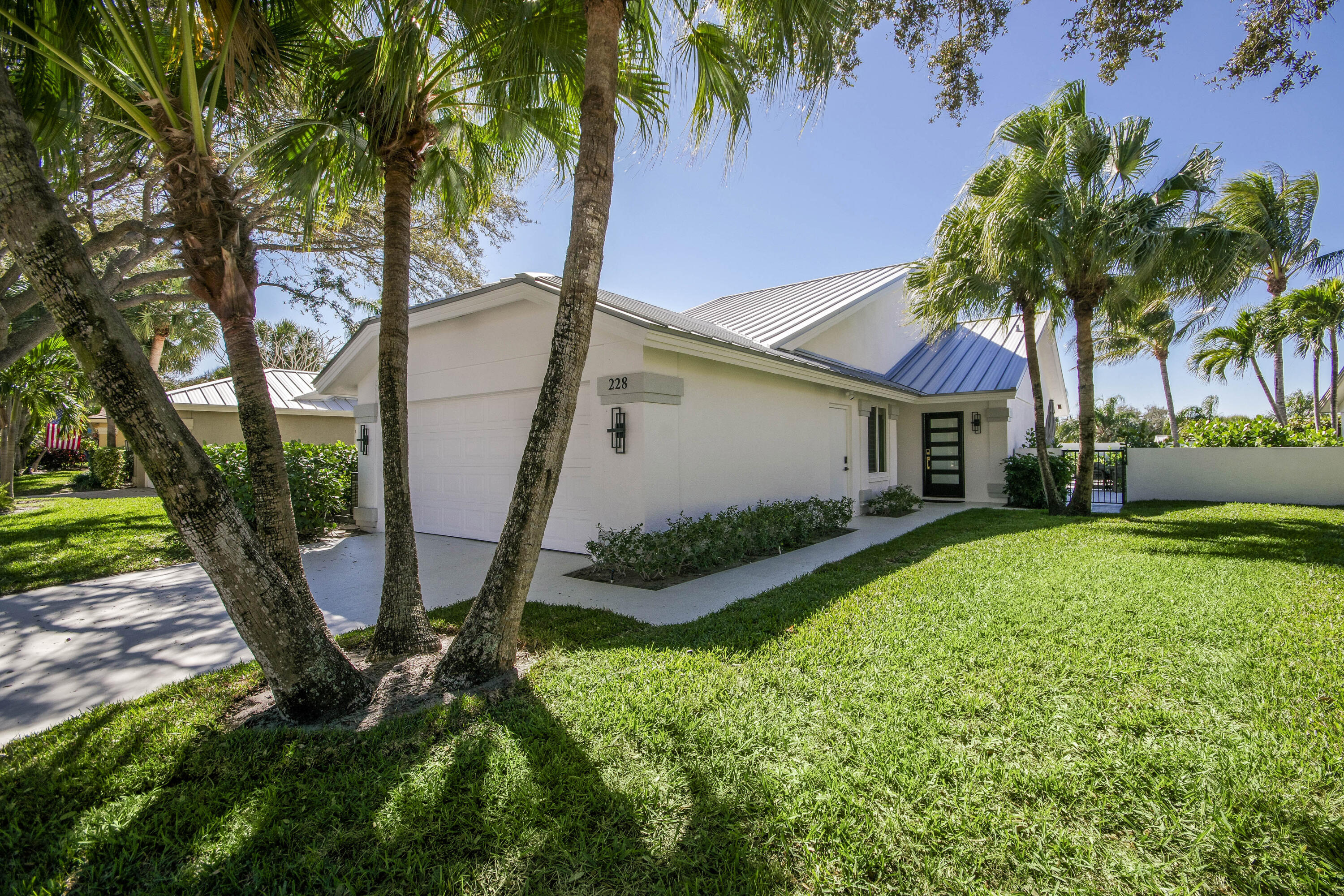 228 Ridge Road Jupiter, FL 33477 - Photo 2 of 59 _IMG6091