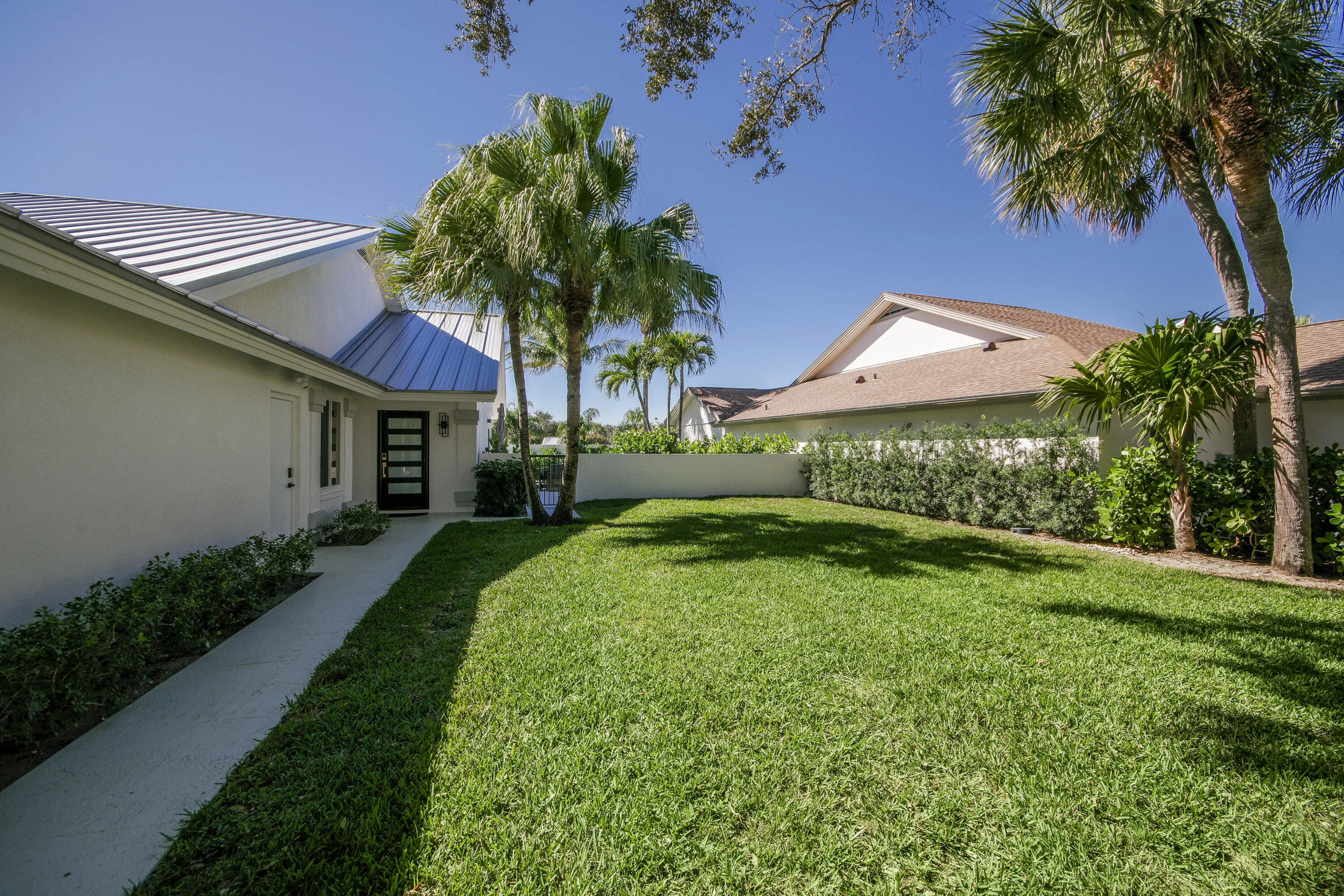 228 Ridge Road Jupiter, FL 33477 - Photo 3 of 59 _IMG6092