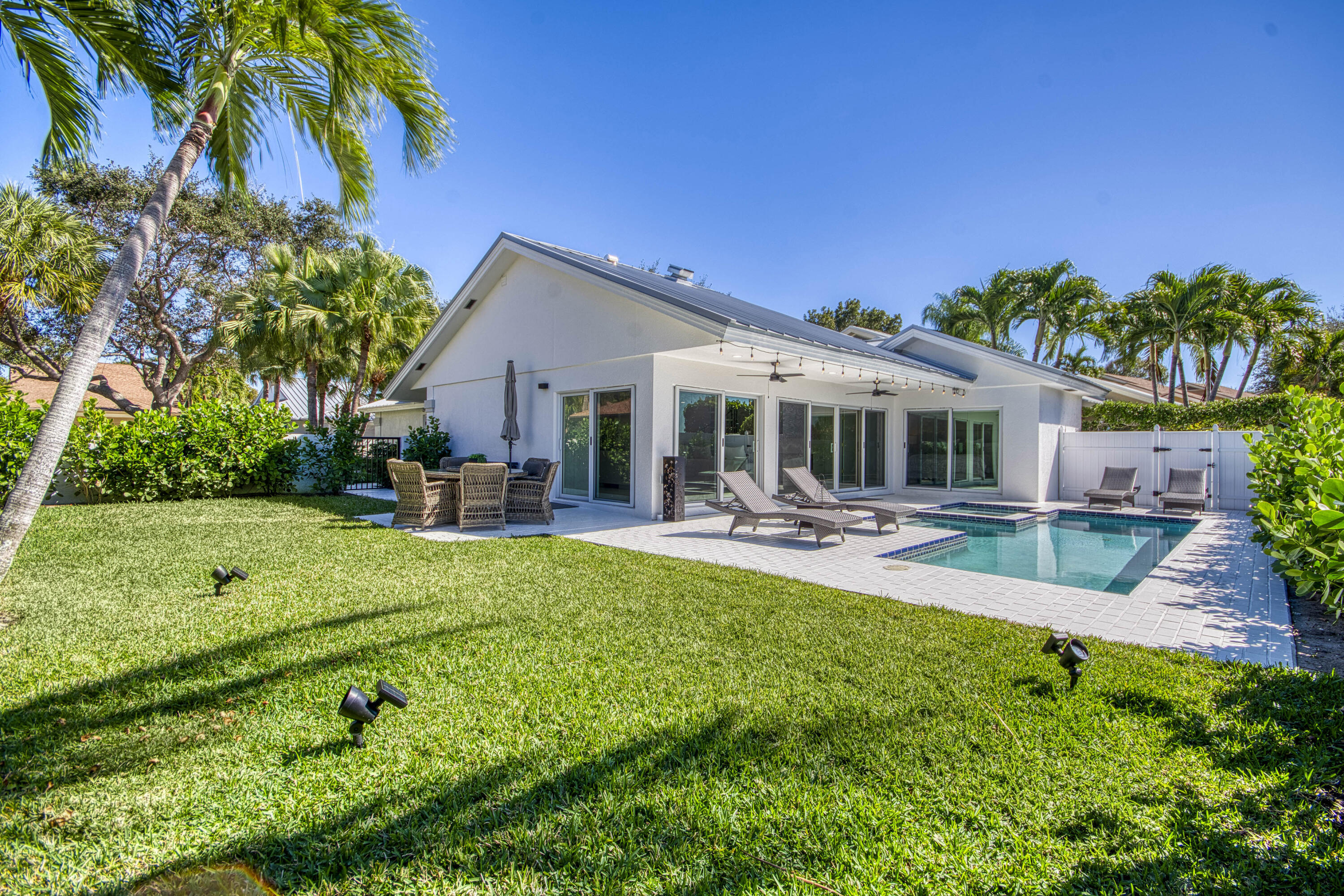 228 Ridge Road Jupiter, FL 33477 - Photo 46 of 59 _IMG6136_HDR