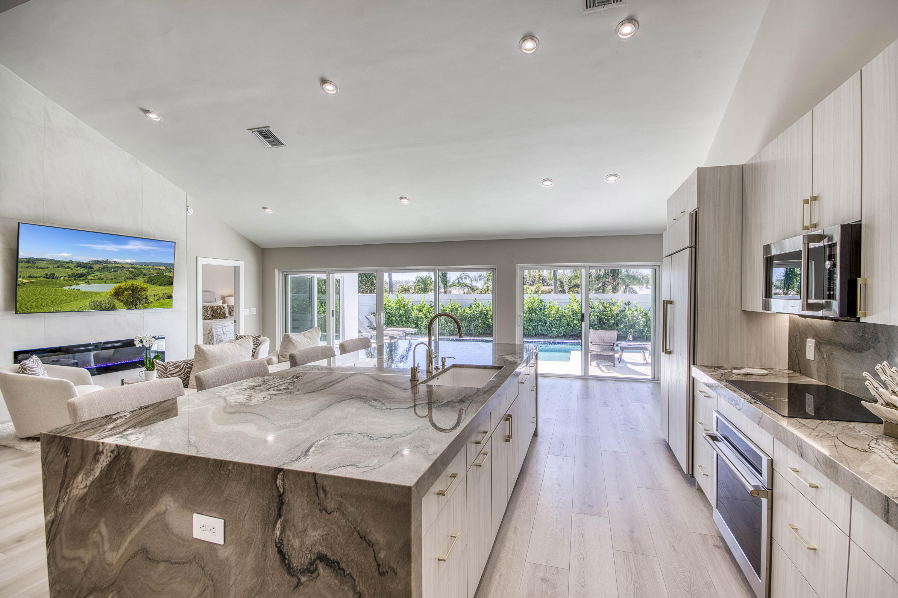 228 Ridge Road Jupiter, FL 33477 - Photo 10 of 59 _IMG6191_HDR