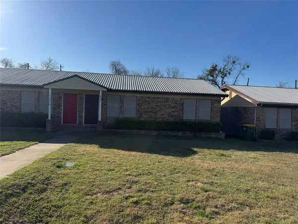 $1,250 | 4207 Quail Ridge Court, Granbury, TX 76049