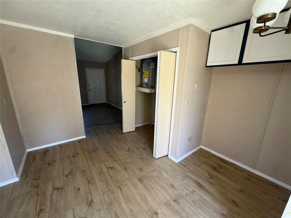 4207 Quail Ridge Court Granbury, TX 76049 - Photo 4 of 7