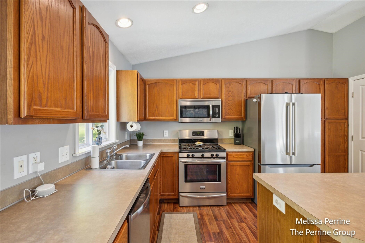 11233 Barnsley Road Lowell, MI 49331 - Photo 16 of 46 Gallery Image 16