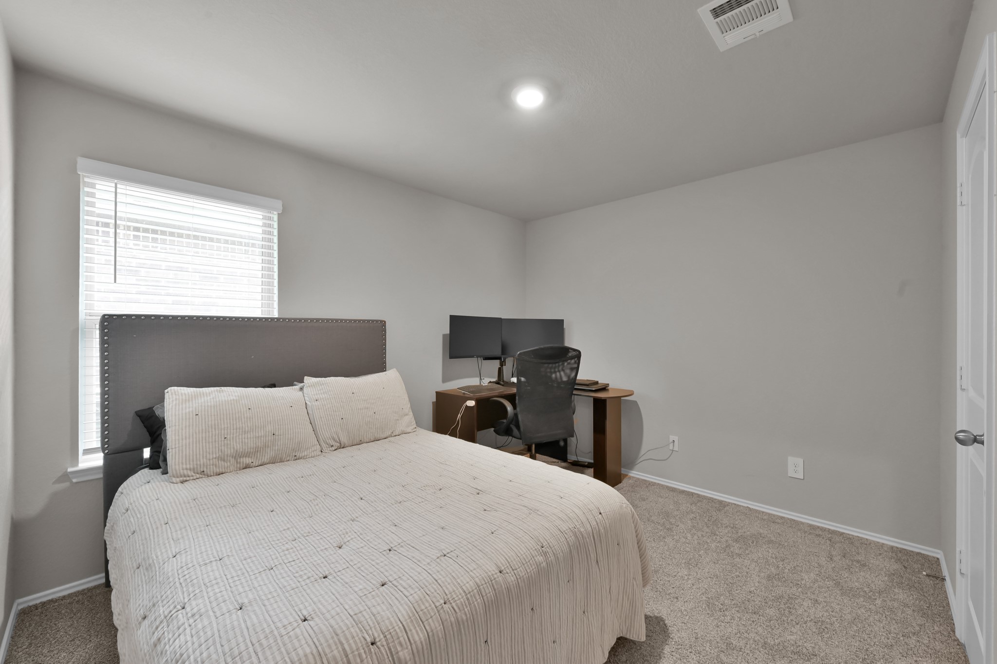 13916 Great Pnes Court Conroe, TX 77302 - Photo 15 of 22 Guestroom