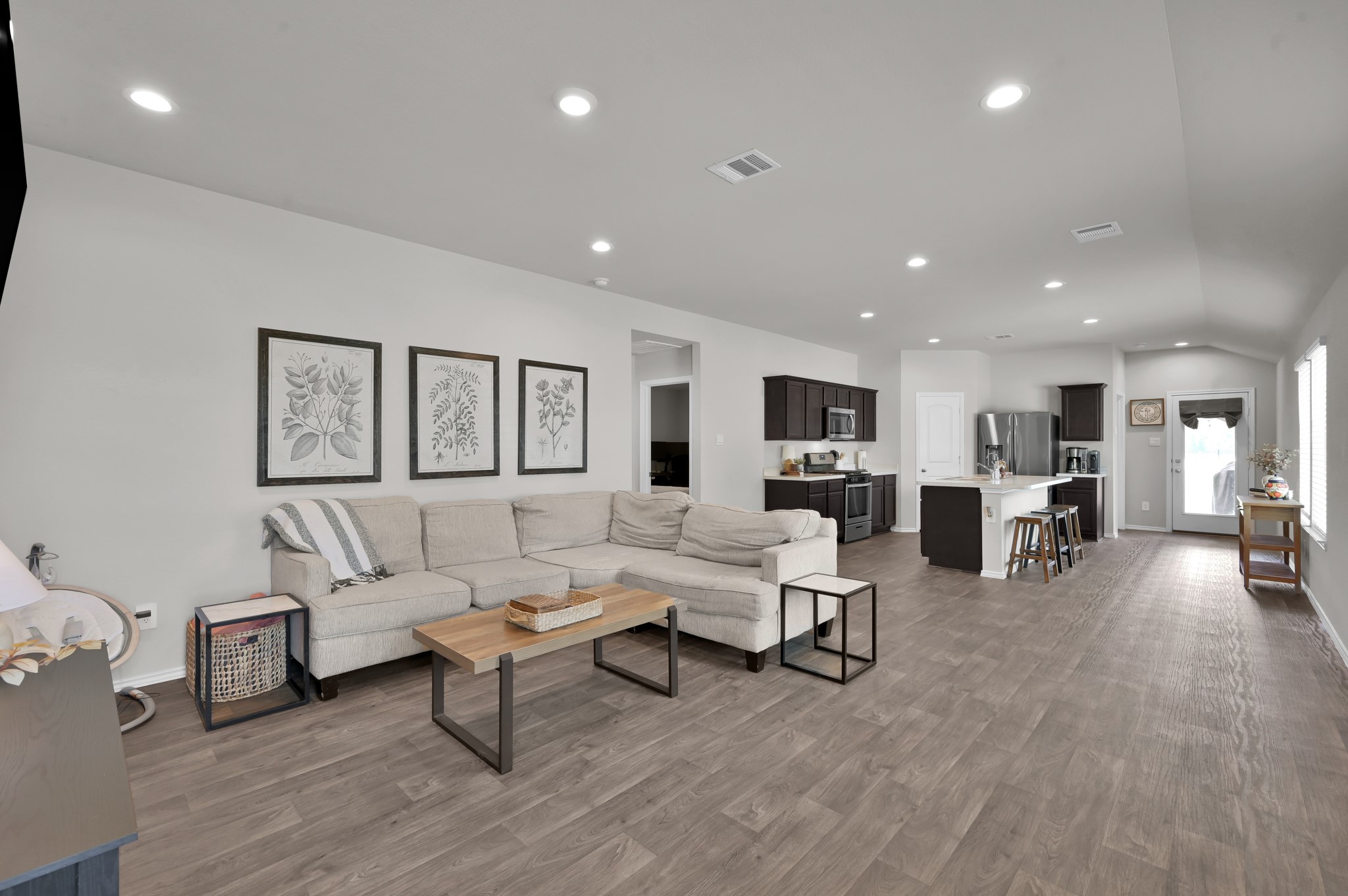 13916 Great Pnes Court Conroe, TX 77302 - Photo 5 of 22 Open living at its finest!