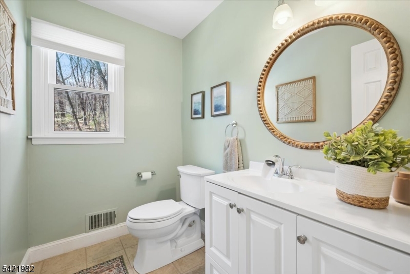 5 Jessica Place Randolph, NJ 07869 - Photo 12 of 36