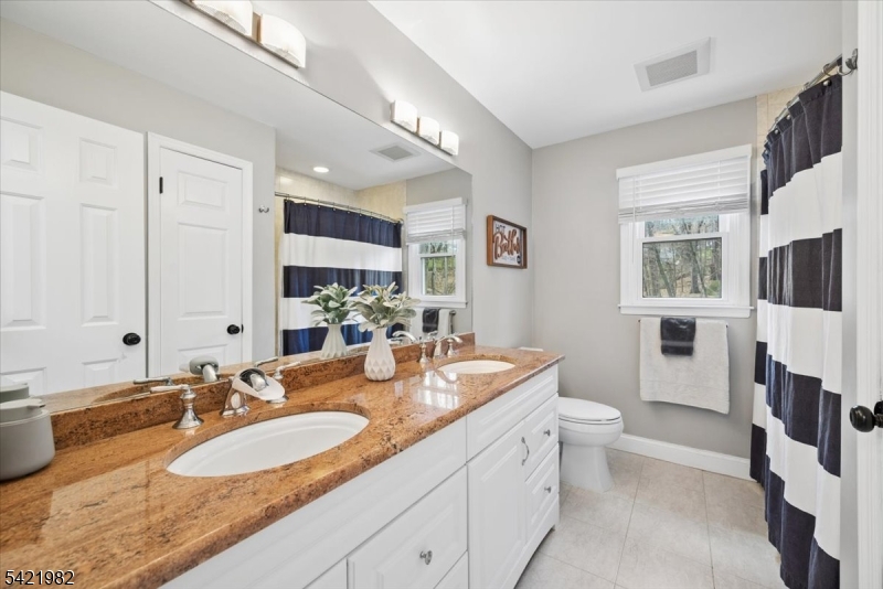 5 Jessica Place Randolph, NJ 07869 - Photo 28 of 36