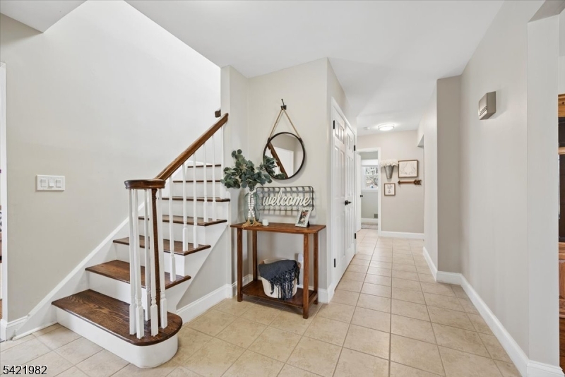 5 Jessica Place Randolph, NJ 07869 - Photo 7 of 36