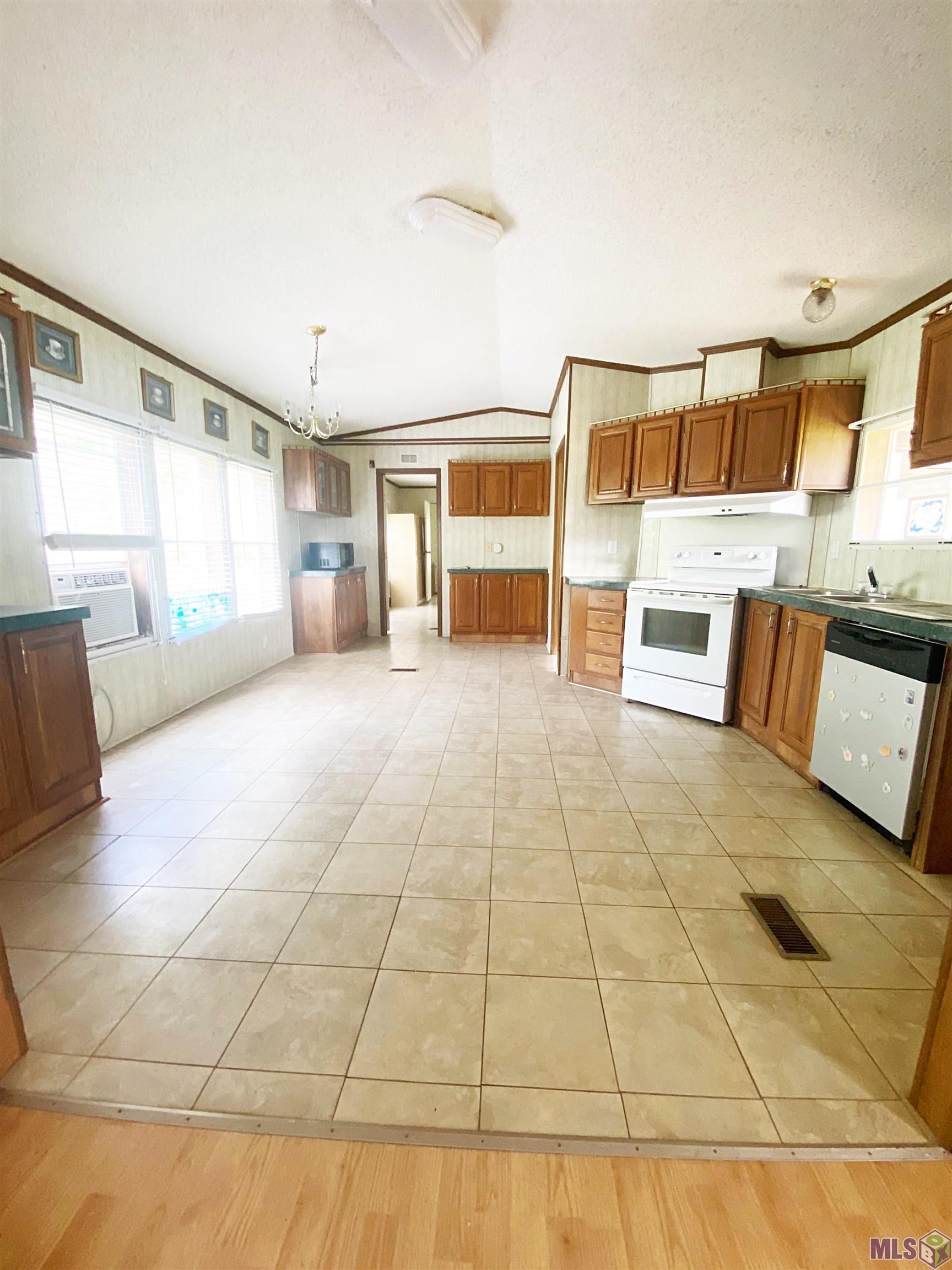 1568 Dr Beatrous Road Theriot, LA 70397 - Photo 6 of 13