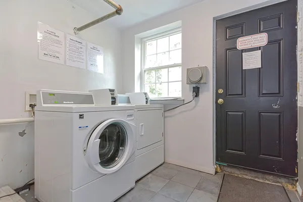 $2,500 | 4 Colonial Village Drive, Unit 9, Arlington, MA 02474