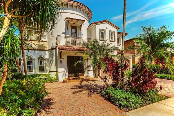 $1,300,000 | 6502 Southwest 162nd Court, Miami, FL 33193