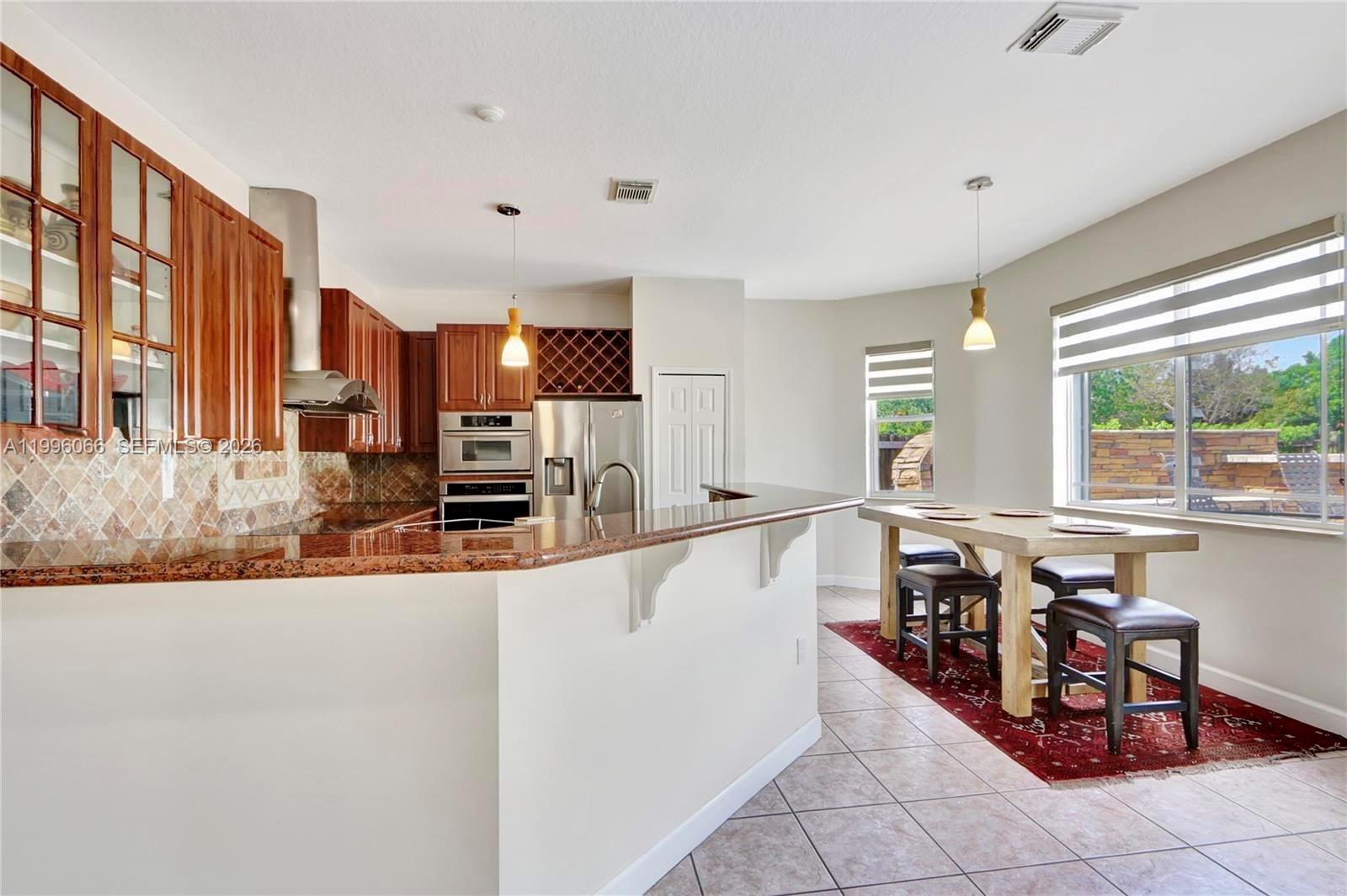 6502 Southwest 162nd Court Miami, FL 33193 - Photo 8 of 20