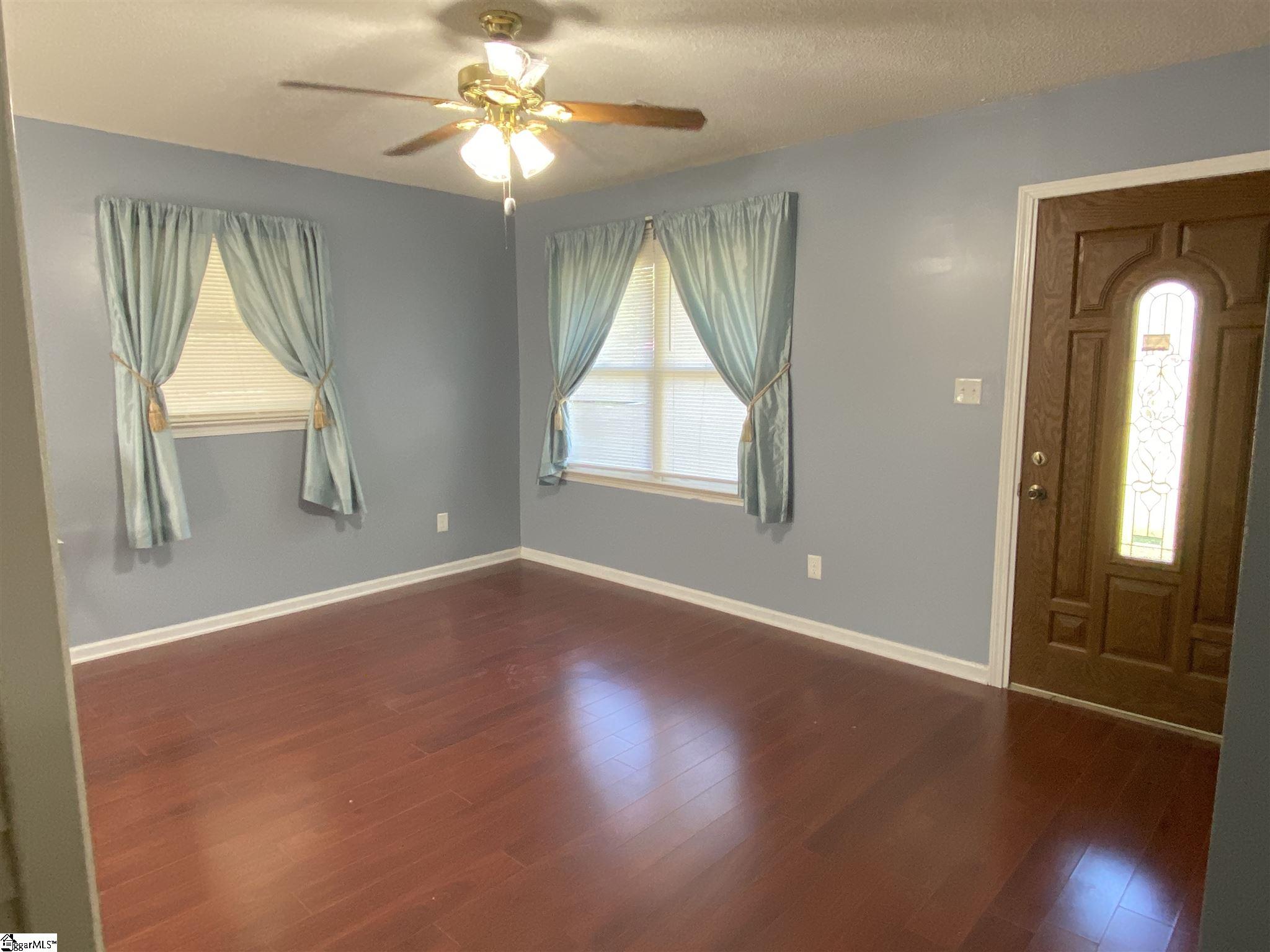 237 Ranier Drive Inman, SC 29349 - Photo 2 of 15