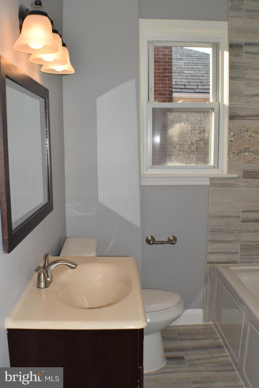 1509 Kingsway Road Baltimore, MD 21218 - Photo 12 of 28 Bath