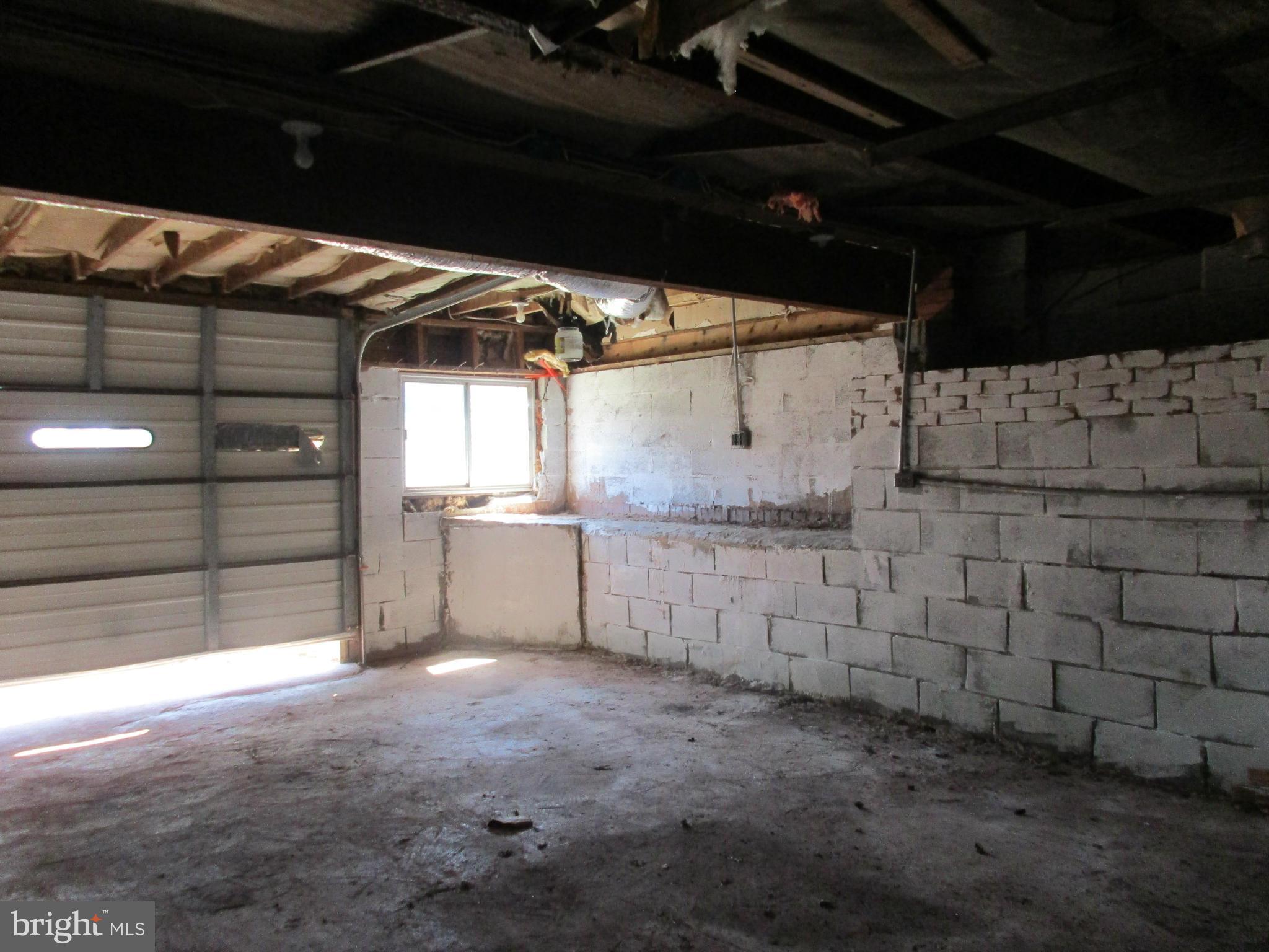 10931 Haughs Church Road Keymar, MD 21757 - Photo 14 of 29 Garage