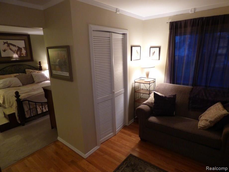 22563 Deerfield Road Novi, MI 48375 - Photo 25 of 44 P1190970.jpg