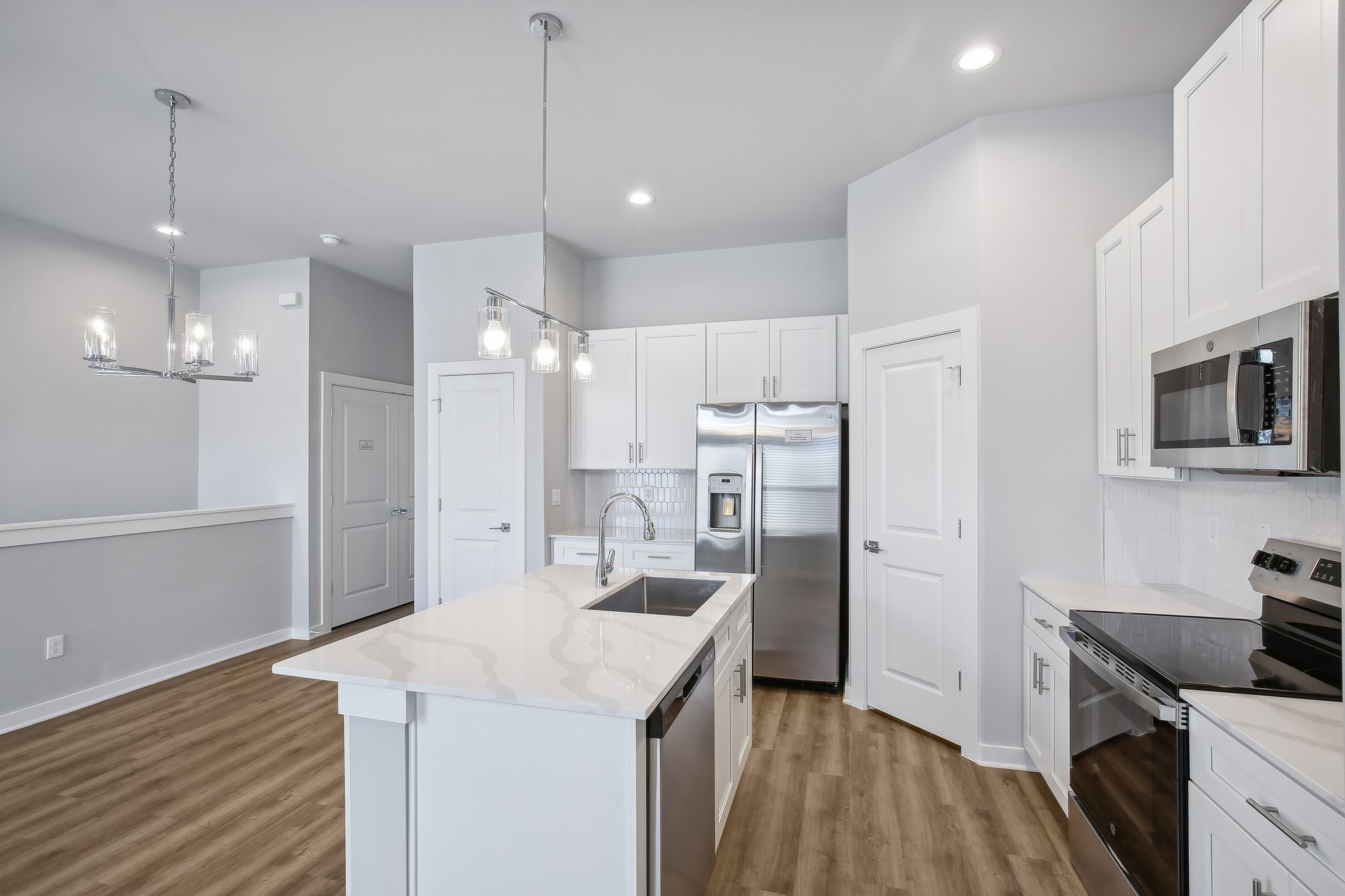 5741 Spring Stuebner Road Spring, TX 77388 - Photo 3 of 14 Gallery Image 3