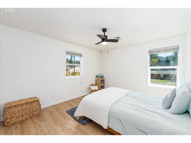 $595,000 | 210 Detroit Road South, Detroit, OR 97342