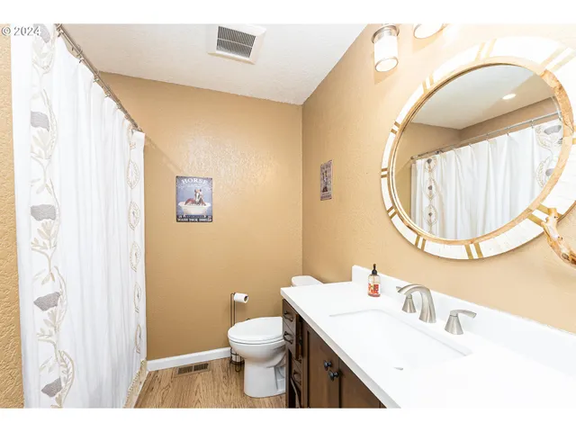 $595,000 | 210 Detroit Road South, Detroit, OR 97342