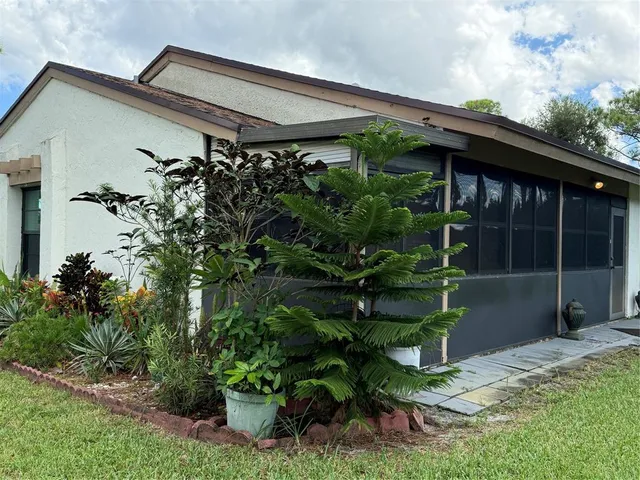 $2,000 | 6101 Woodlake Boulevard, Greenacres, FL 33463