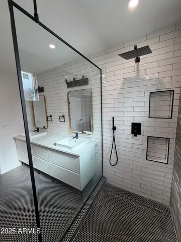 $5,000 | 6828 North 10th Avenue, Phoenix, AZ 85013