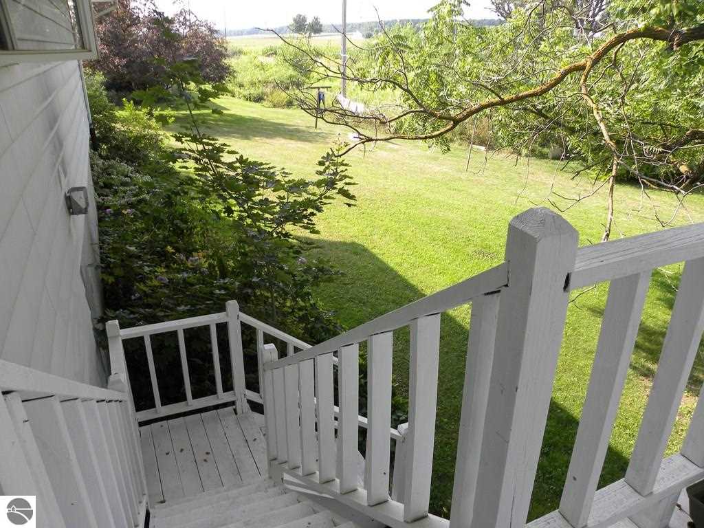 7119 East Pleasant Valley Road Shepherd, MI 48883 - Photo 17 of 20 1789304-16.JPG