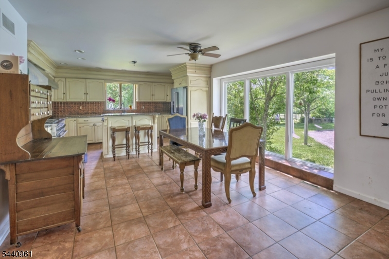 13 Farmersville Road Califon, NJ 07830 - Photo 8 of 29 Gallery Image 8