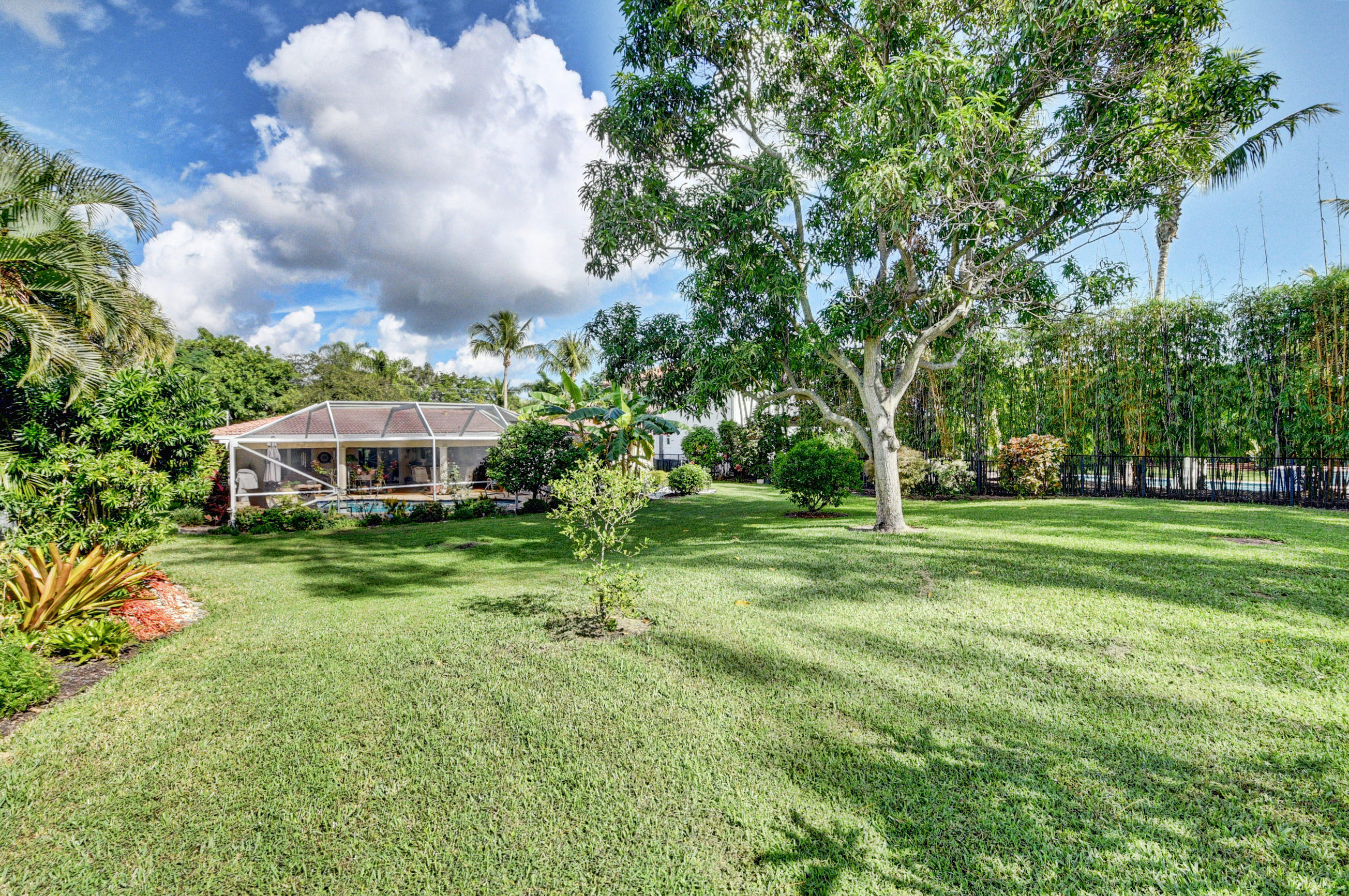 980 Southwest 21st Lane Boca Raton, FL 33486 - Photo 32 of 49 Yard