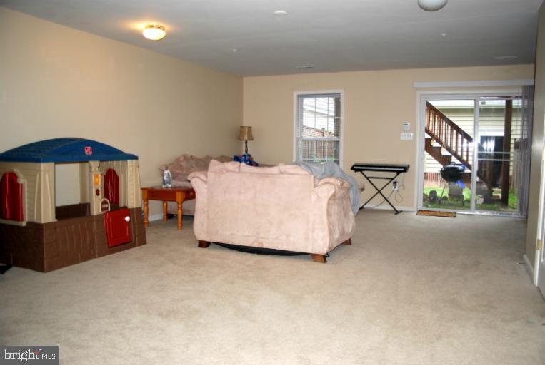 129 McClellan Drive Frederick, MD 21702 - Photo 6 of 10