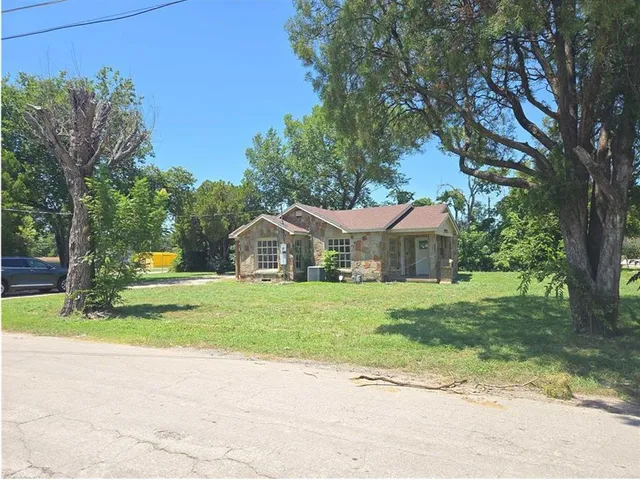 $199,000 | 210 West Avenue A, Garland, TX 75040