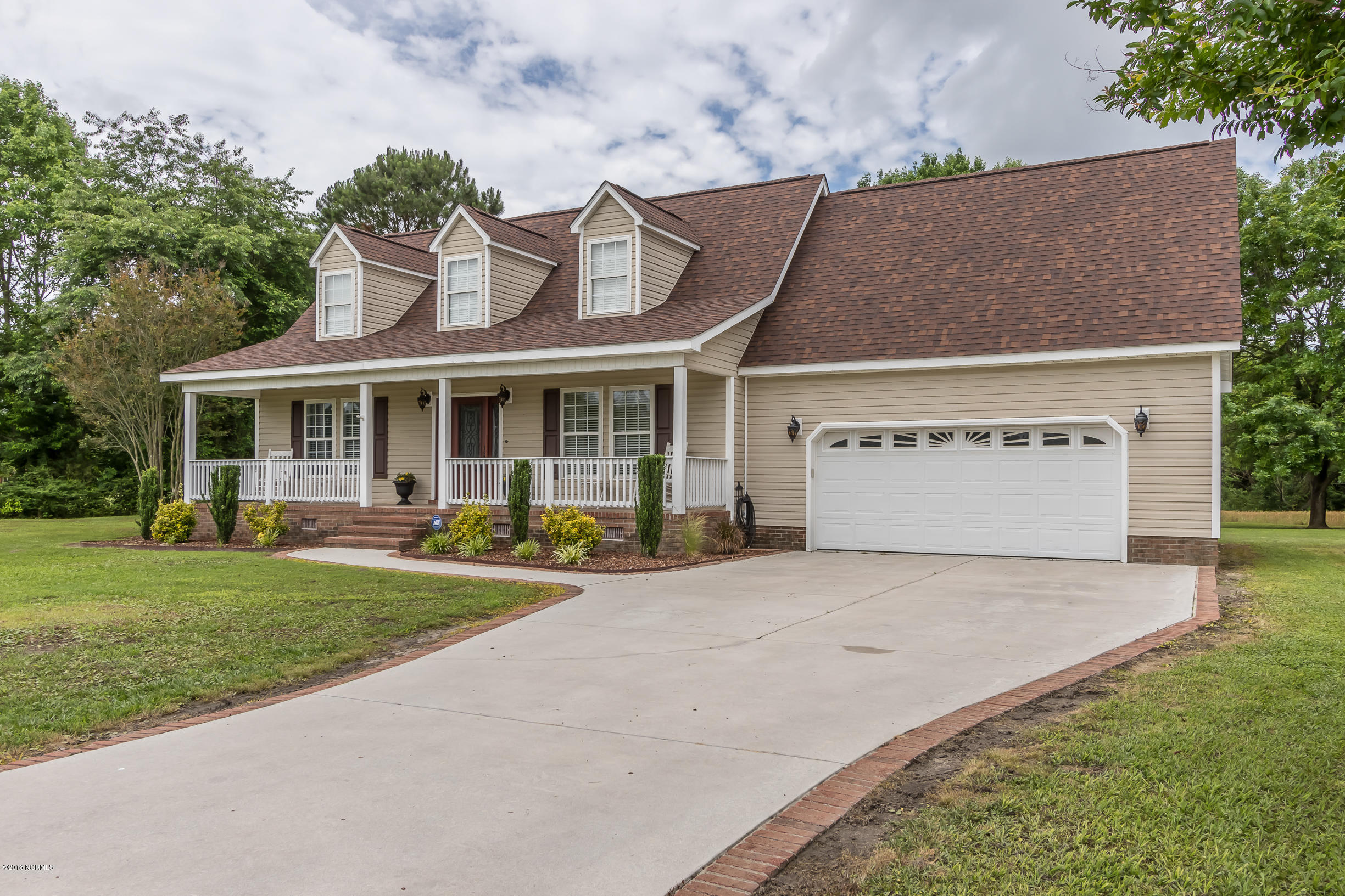 390 Futrell Road Richlands, NC 28574 - Photo 1 of 45 Front